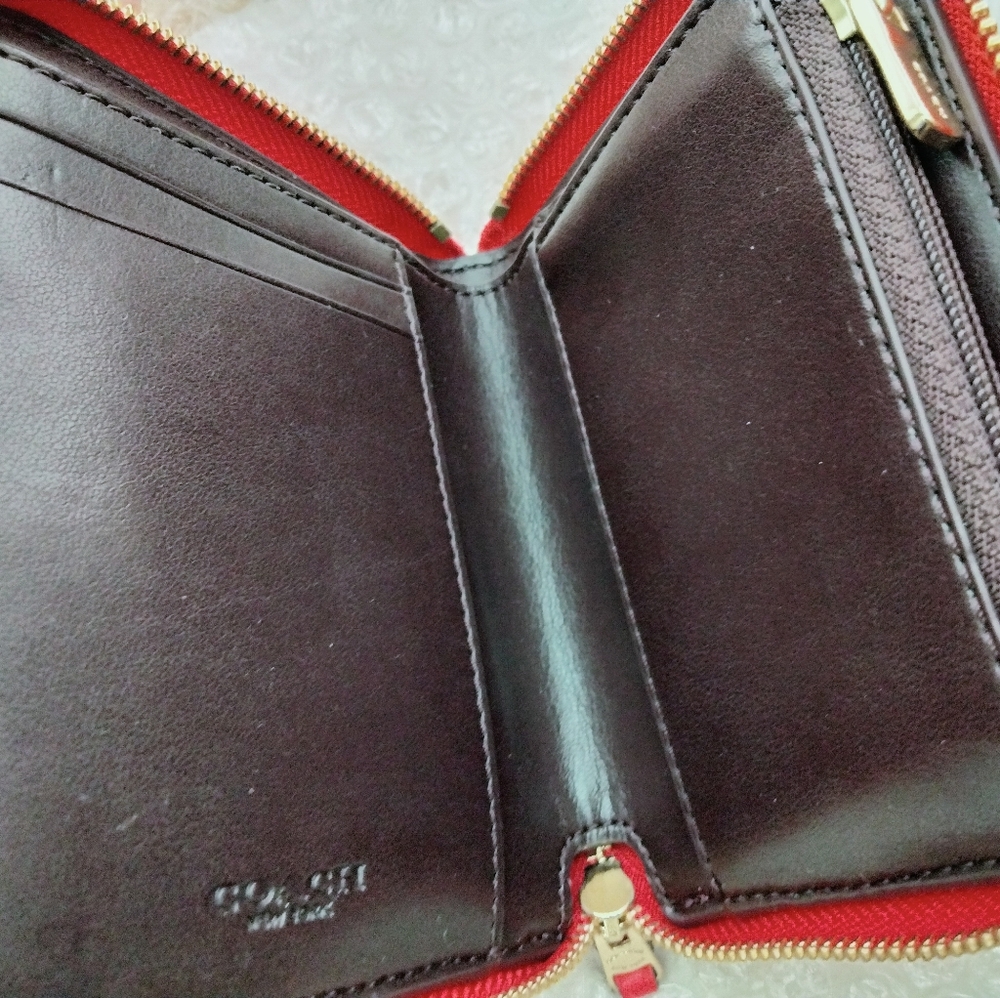 Coach Neon Pink Embossed Zipper Wallet Clutch - Picture 5 of 11